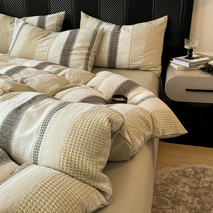 91家纺网 家纺一手货源 找家纺 莱茵家居 2025新款A类简约60S色织提花磨毛四件套 丝序-浅茶灰