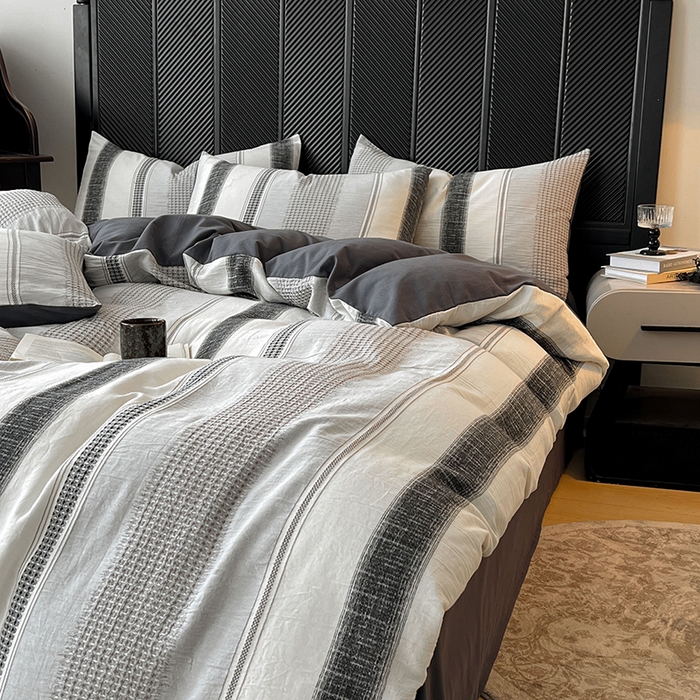 91家纺网 家纺一手货源 找家纺 莱茵家居 2025新款A类简约60S色织提花磨毛四件套 丝序-深霜灰