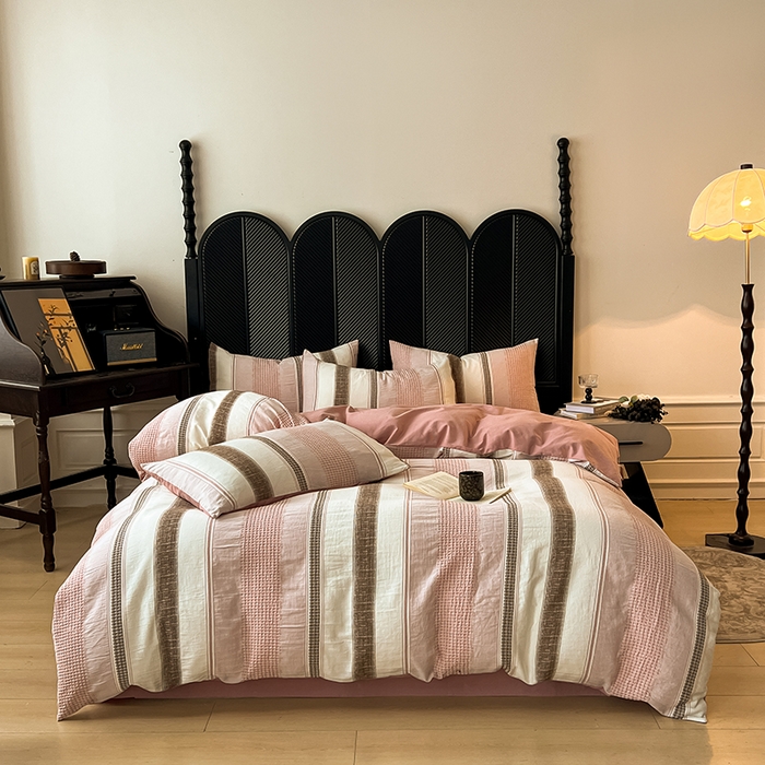 91家纺网 家纺一手货源 找家纺 莱茵家居 2025新款A类简约60S色织提花磨毛四件套 丝序-胭脂粉