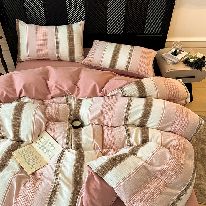 91家纺网 家纺一手货源 找家纺 莱茵家居 2025新款A类简约60S色织提花磨毛四件套 丝序-胭脂粉