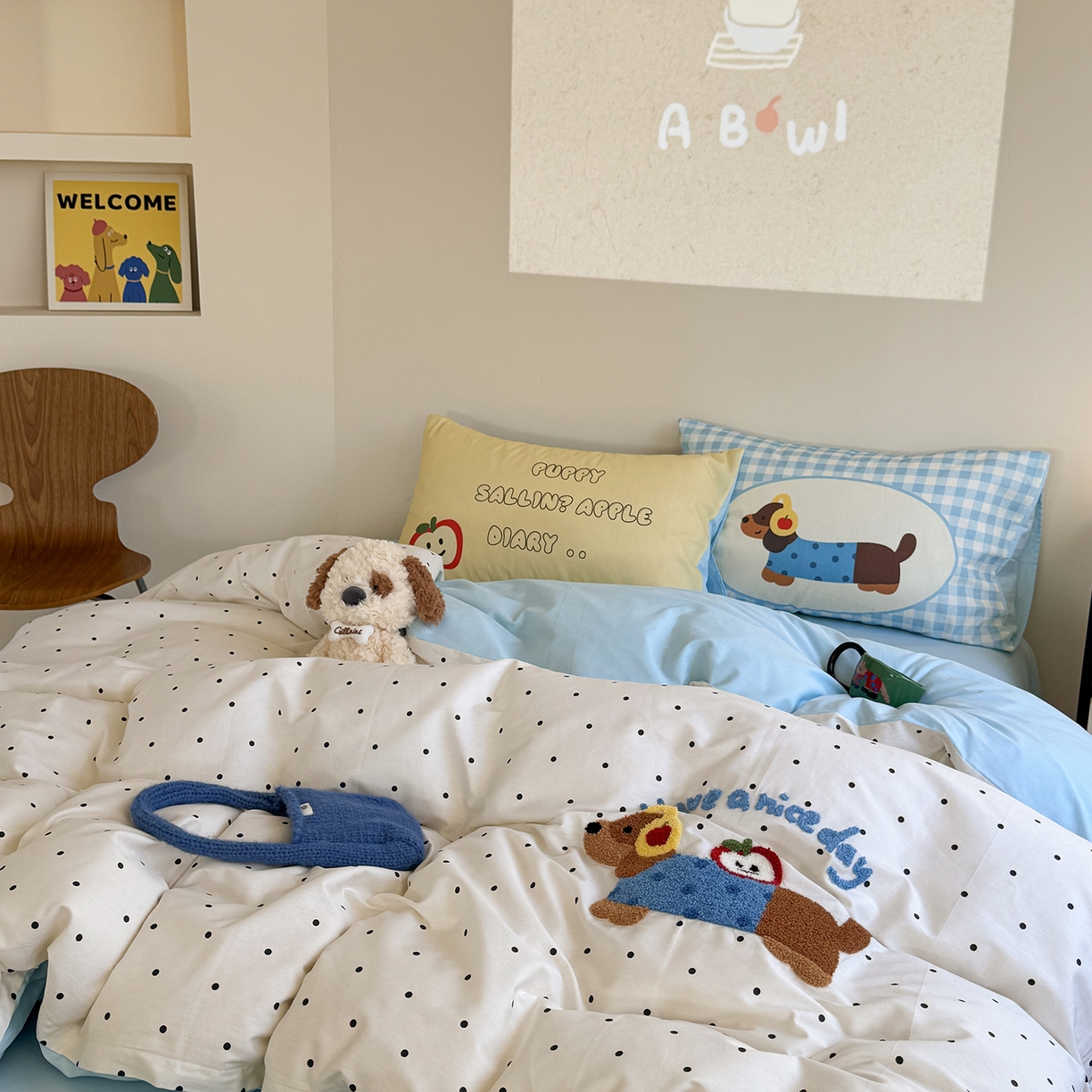 美乐迪家纺 2025新款全棉毛巾绣绣花四件套 居家腊肠狗