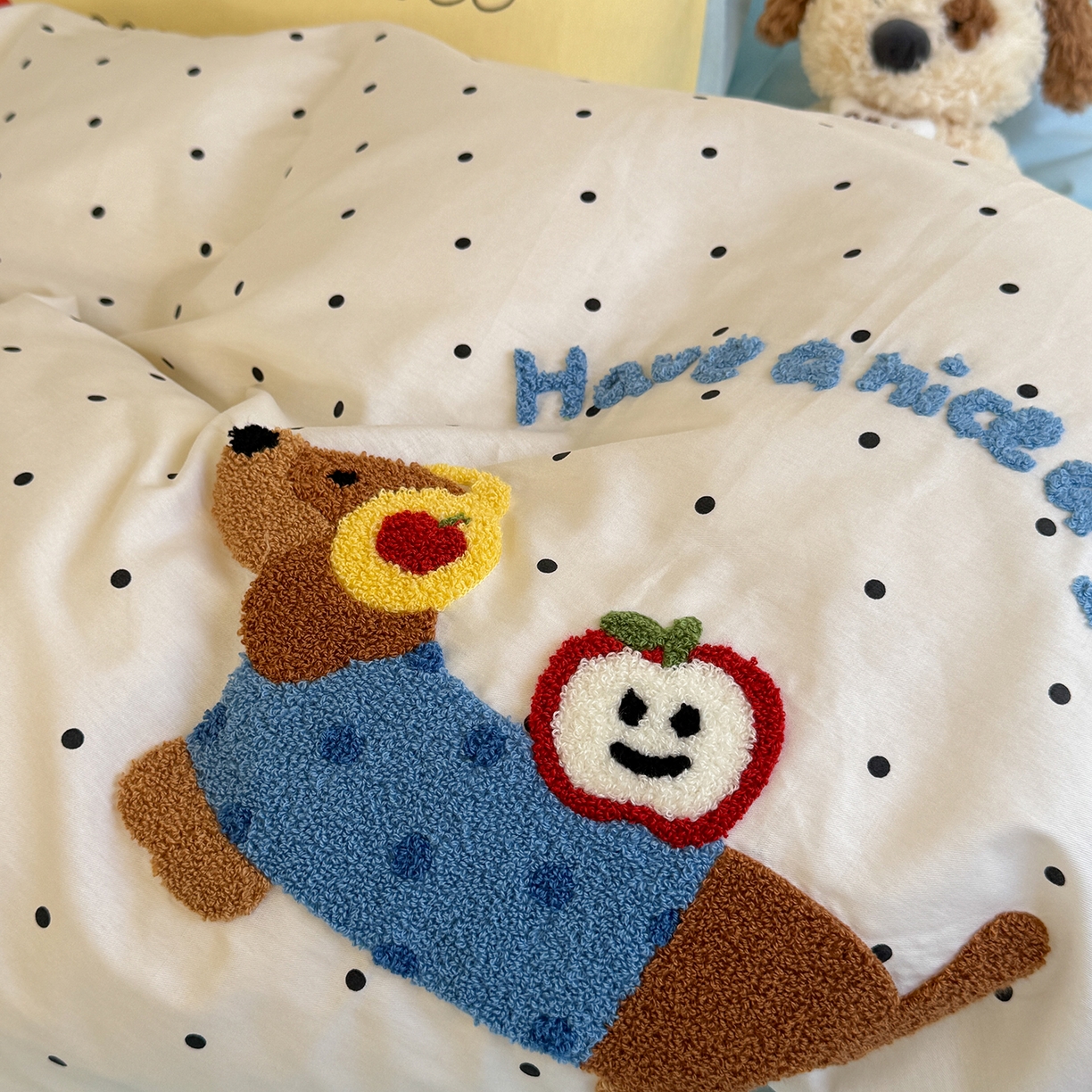 91家纺网 家纺一手货源 找家纺 美乐迪家纺 2025新款全棉毛巾绣绣花四件套 居家腊肠狗