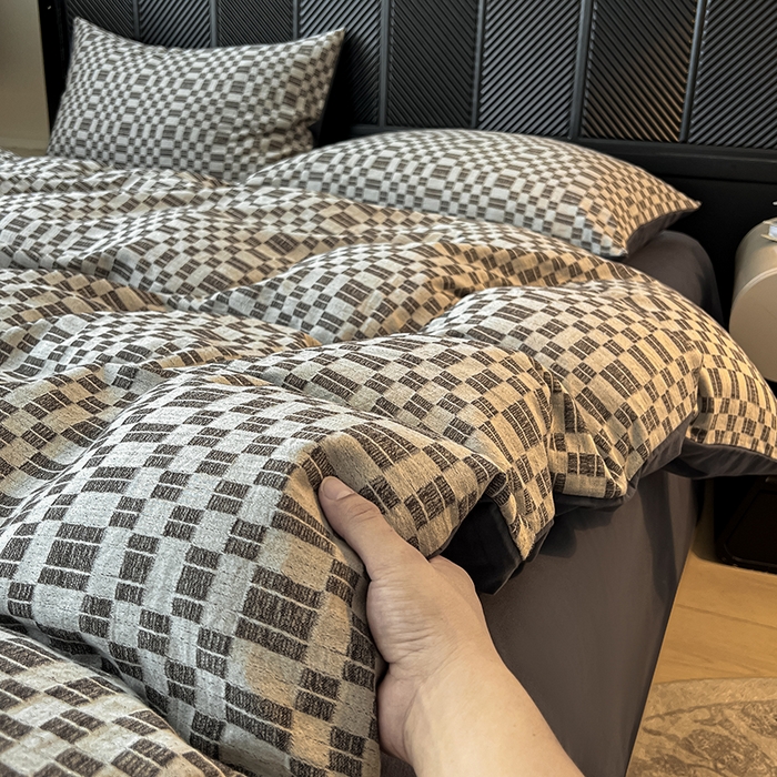 91家纺网 家纺一手货源 找家纺 莱茵家居 2025新款A类简约60S色织提花磨毛四件套 夜织