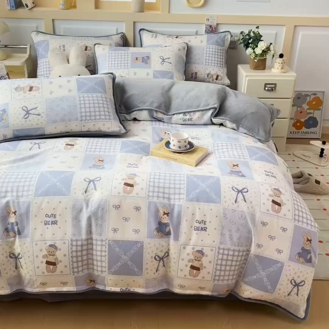 91家纺网 家纺一手货源 找家纺 琪琪阁家纺 2025新款A类全棉纯棉加牛奶绒包边款单被套四件套童年颂