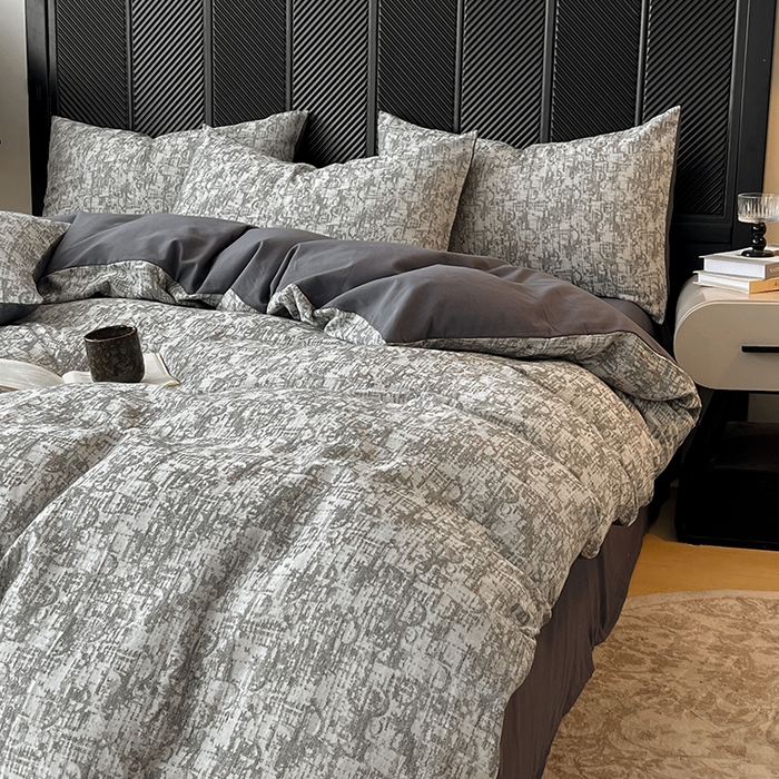 91家纺网 家纺一手货源 找家纺 莱茵家居 2025新款A类简约60S色织提花磨毛四件套 织境-深霜灰