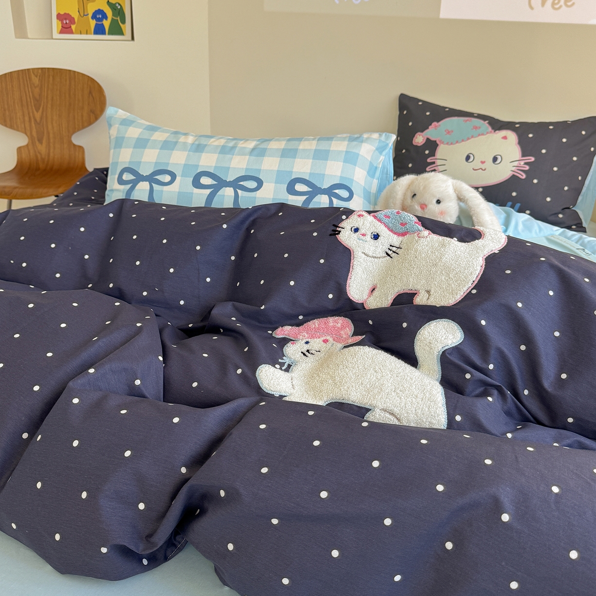 91家纺网 家纺一手货源 找家纺 美乐迪家纺 2025新款全棉毛巾绣绣花四件套 猫猫日记