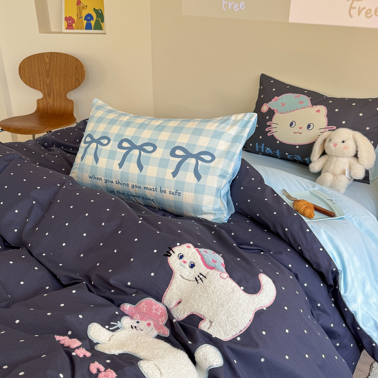 91家纺网 家纺一手货源 找家纺 美乐迪家纺 2025新款全棉毛巾绣绣花四件套 猫猫日记