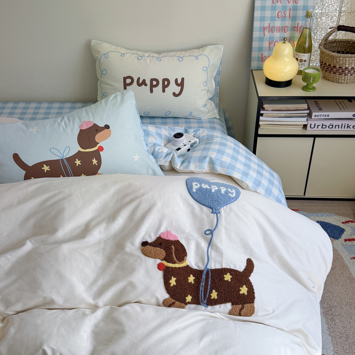 91家纺网 家纺一手货源 找家纺 美乐迪家纺 2025新款全棉毛巾绣绣花四件套 气球腊肠狗