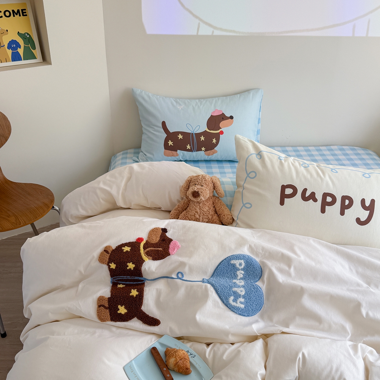 91家纺网 家纺一手货源 找家纺 美乐迪家纺 2025新款全棉毛巾绣绣花四件套 气球腊肠狗