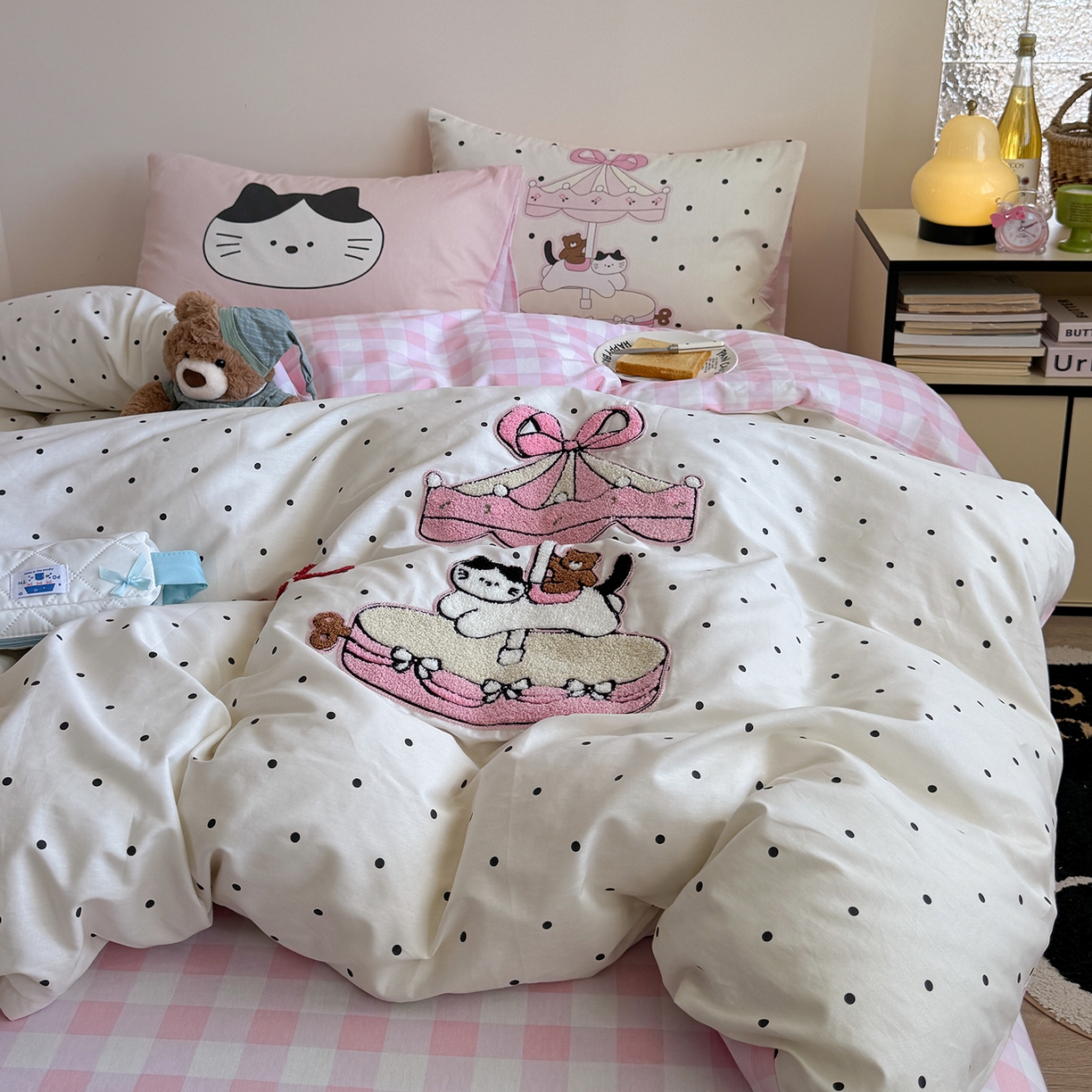 91家纺网 家纺一手货源 找家纺 美乐迪家纺 2025新款全棉毛巾绣绣花四件套 童趣小猫