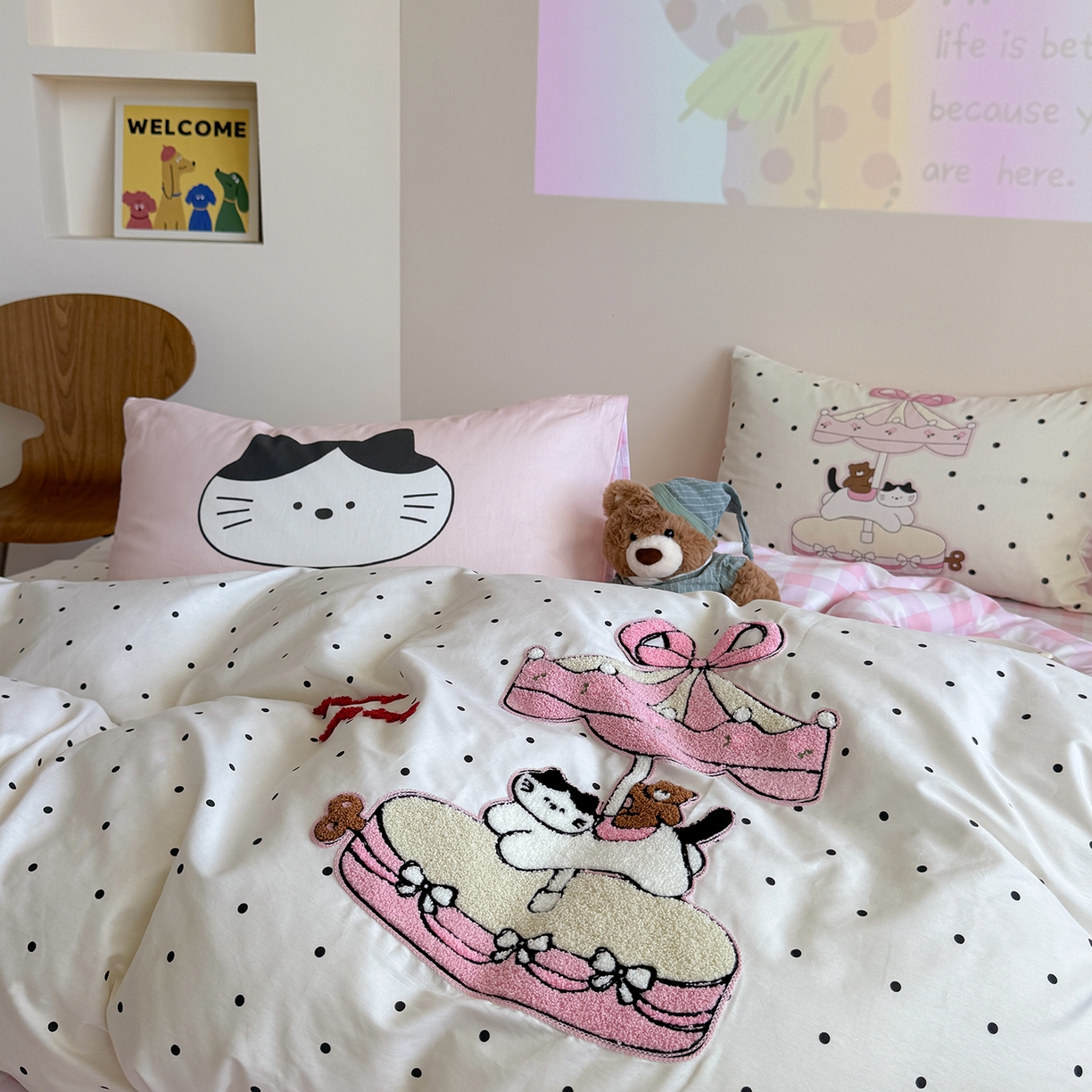 91家纺网 家纺一手货源 找家纺 美乐迪家纺 2025新款全棉毛巾绣绣花四件套 童趣小猫