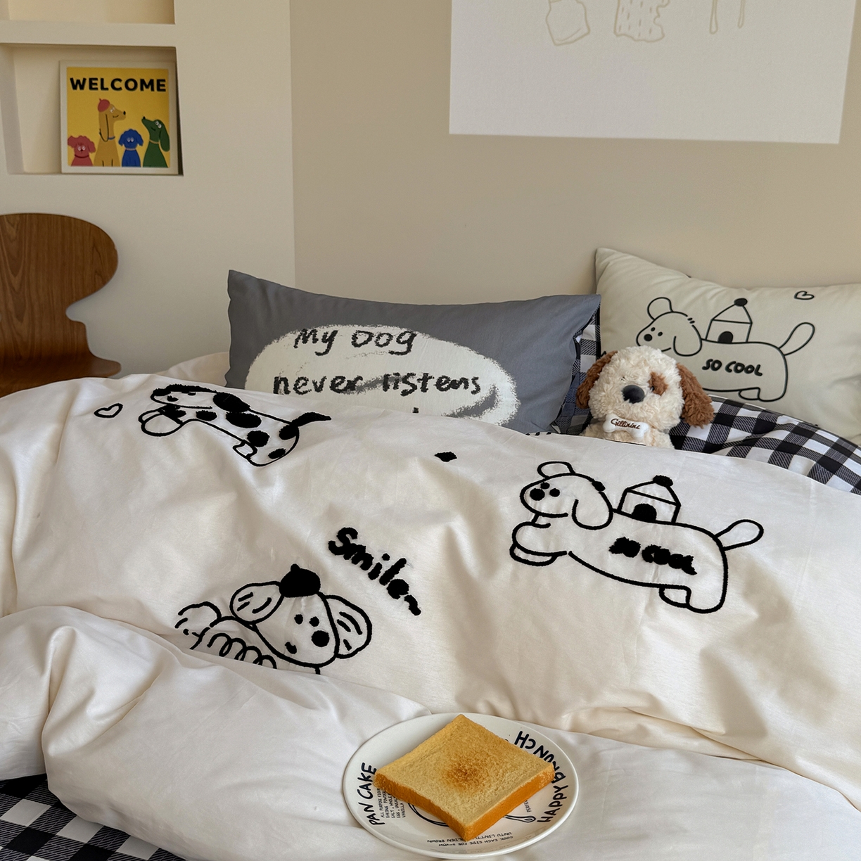 91家纺网 家纺一手货源 找家纺 美乐迪家纺 2025新款全棉毛巾绣绣花四件套 休闲狗狗