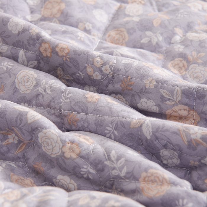 91家纺网 家纺一手货源 找家纺 艾兜坊 2025新款小碎花水洗棉双人枕套 紫薇