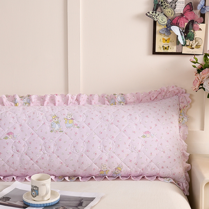 91家纺网 家纺一手货源 找家纺 艾兜坊 2025新款小碎花水洗棉双人枕套 小花兔