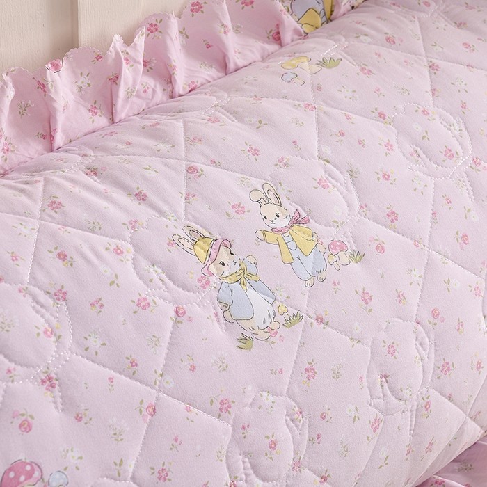 91家纺网 家纺一手货源 找家纺 艾兜坊 2025新款小碎花水洗棉双人枕套 小花兔