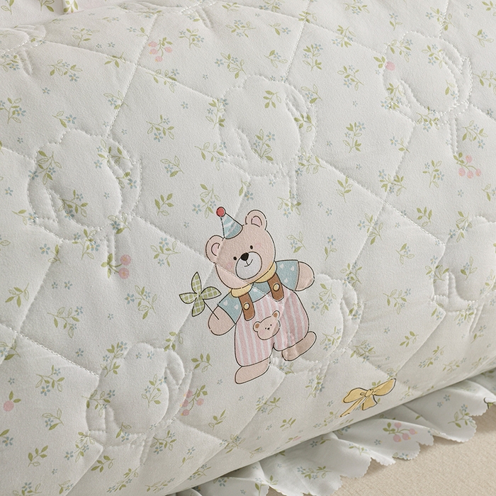 91家纺网 家纺一手货源 找家纺 艾兜坊 2025新款小碎花水洗棉双人枕套 树叶熊