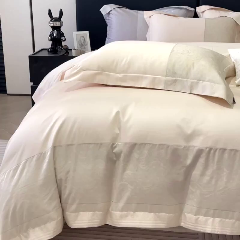 91家纺网 家纺一手货源 找家纺 （总）2025新款高端A类贡缎提花长绒棉四件套纯棉全棉拼接被套纯色被套热款床上用品-南翎