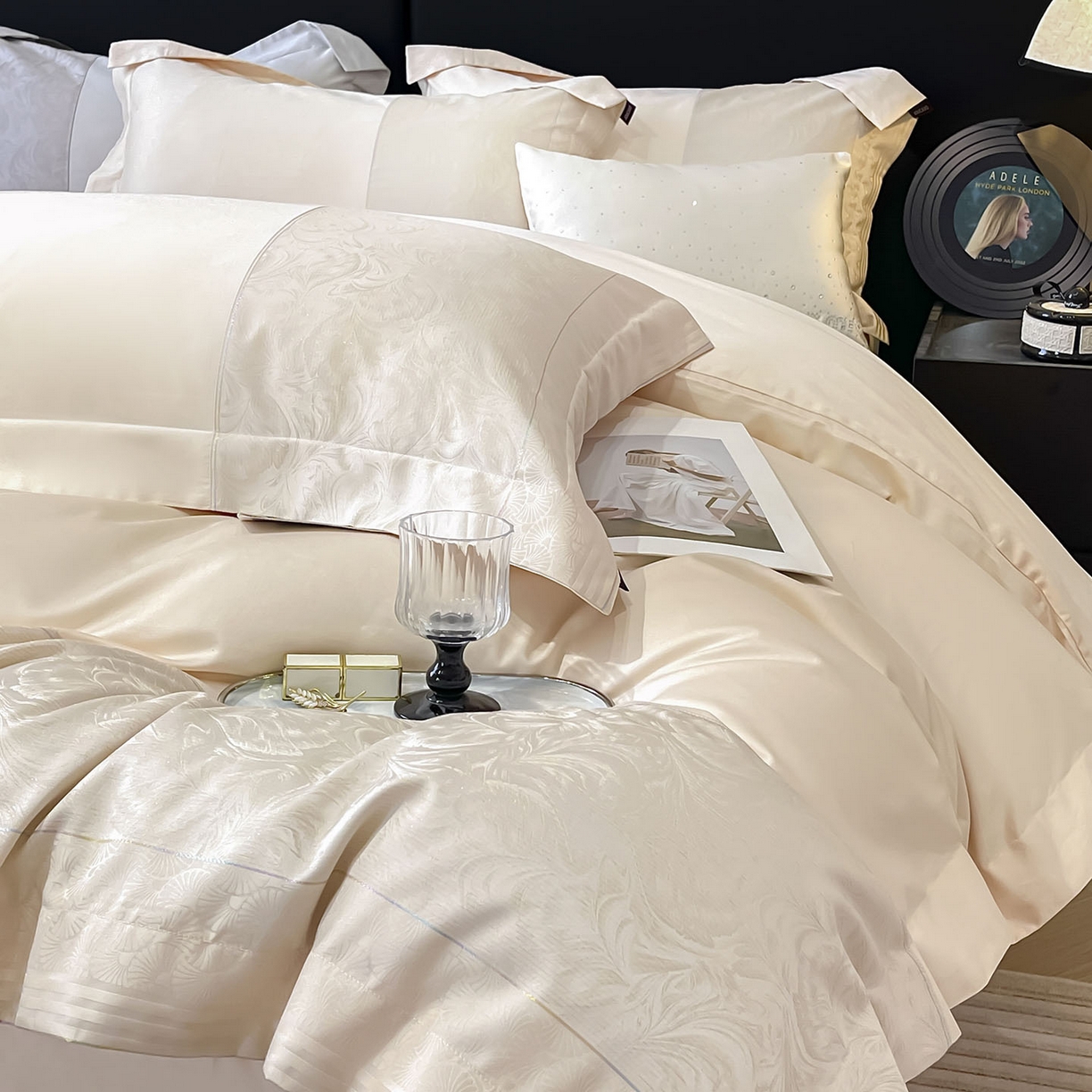 91家纺网 家纺一手货源 找家纺 （总）2025新款高端A类贡缎提花长绒棉四件套纯棉全棉拼接被套纯色被套热款床上用品-南翎