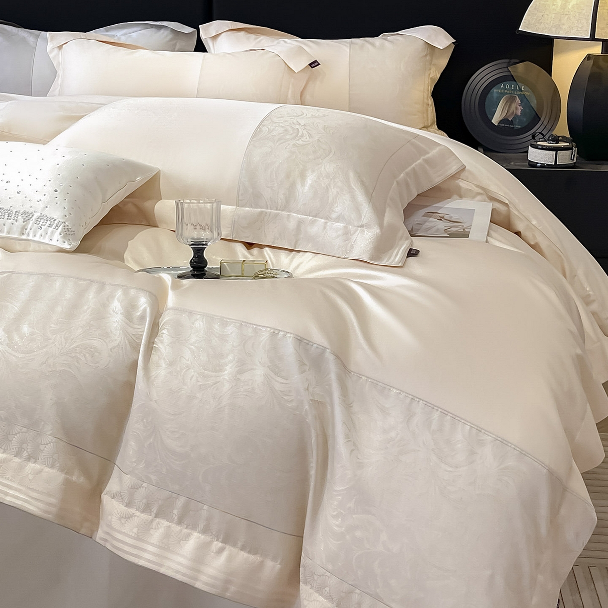 91家纺网 家纺一手货源 找家纺 2025新款高端A类贡缎提花长绒棉四件套纯棉全棉拼接被套纯色被套热款床上用品-南翎 南翎-柔杏