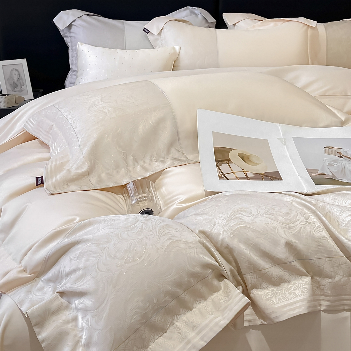 91家纺网 家纺一手货源 找家纺 2025新款高端A类贡缎提花长绒棉四件套纯棉全棉拼接被套纯色被套热款床上用品-南翎 南翎-柔杏