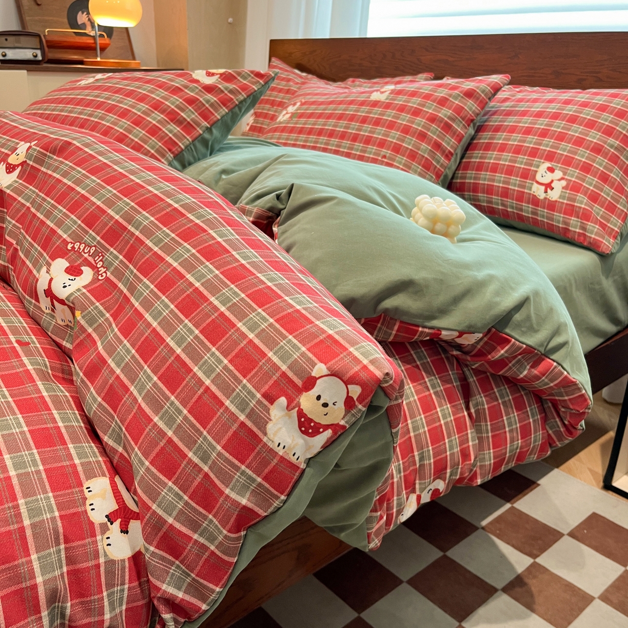 91家纺网 家纺一手货源 找家纺 典曼家纺 2025秋冬新品美拉德卡通磨毛四件套 奥汀小狗