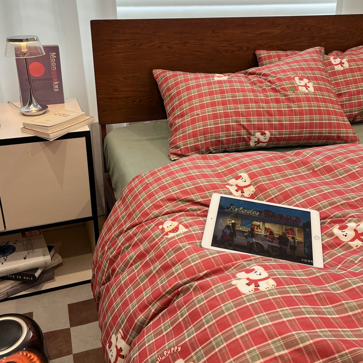 91家纺网 家纺一手货源 找家纺 典曼家纺 2025秋冬新品美拉德卡通磨毛四件套 奥汀小狗