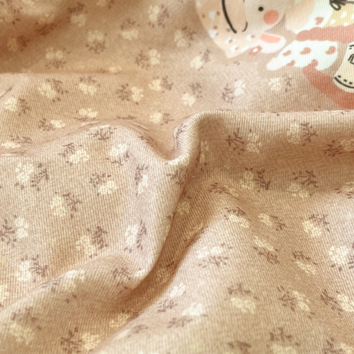 91家纺网 家纺一手货源 找家纺 典曼家纺 2025秋冬新品美拉德卡通磨毛四件套 乐桃