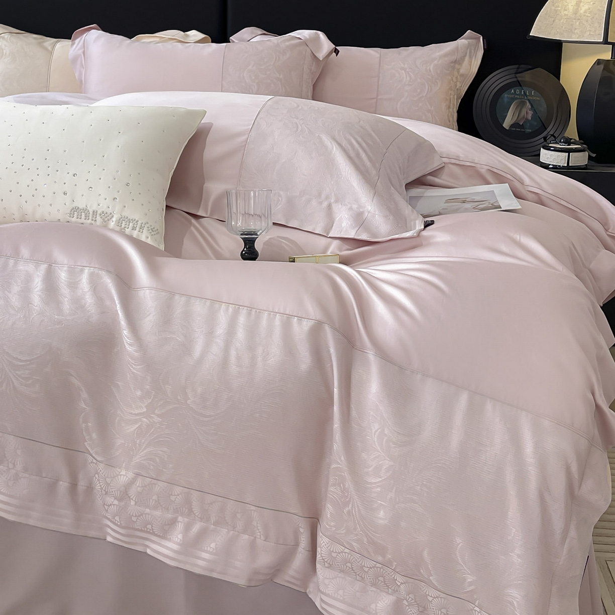 91家纺网 家纺一手货源 找家纺 2025新款高端A类贡缎提花长绒棉四件套纯棉全棉拼接被套纯色被套爆款床上用品-南翎 南翎-芸粉