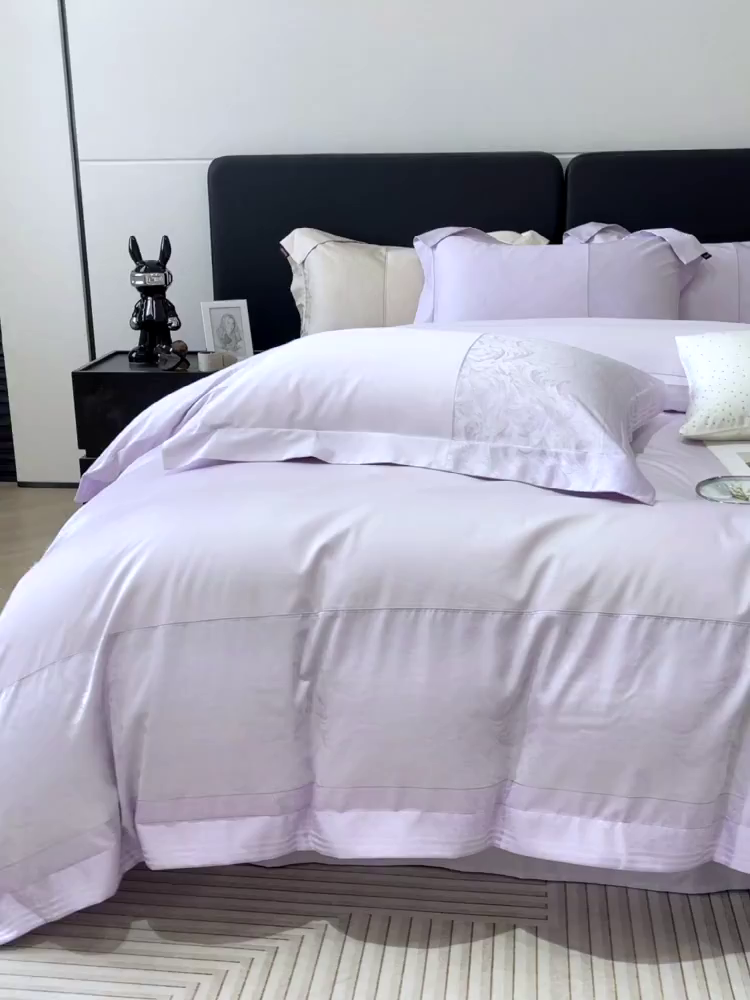 91家纺网 家纺一手货源 找家纺 2025新款高端A类贡缎提花长绒棉四件套纯棉全棉拼接被套纯色被套爆款床上用品-南翎 南翎-黛紫
