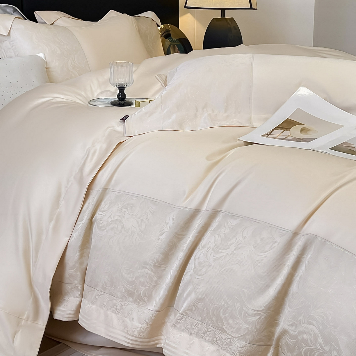 91家纺网 家纺一手货源 找家纺 2025新款高端A类贡缎提花长绒棉四件套纯棉全棉拼接被套纯色被套爆款床上用品-南翎 南翎-柔杏