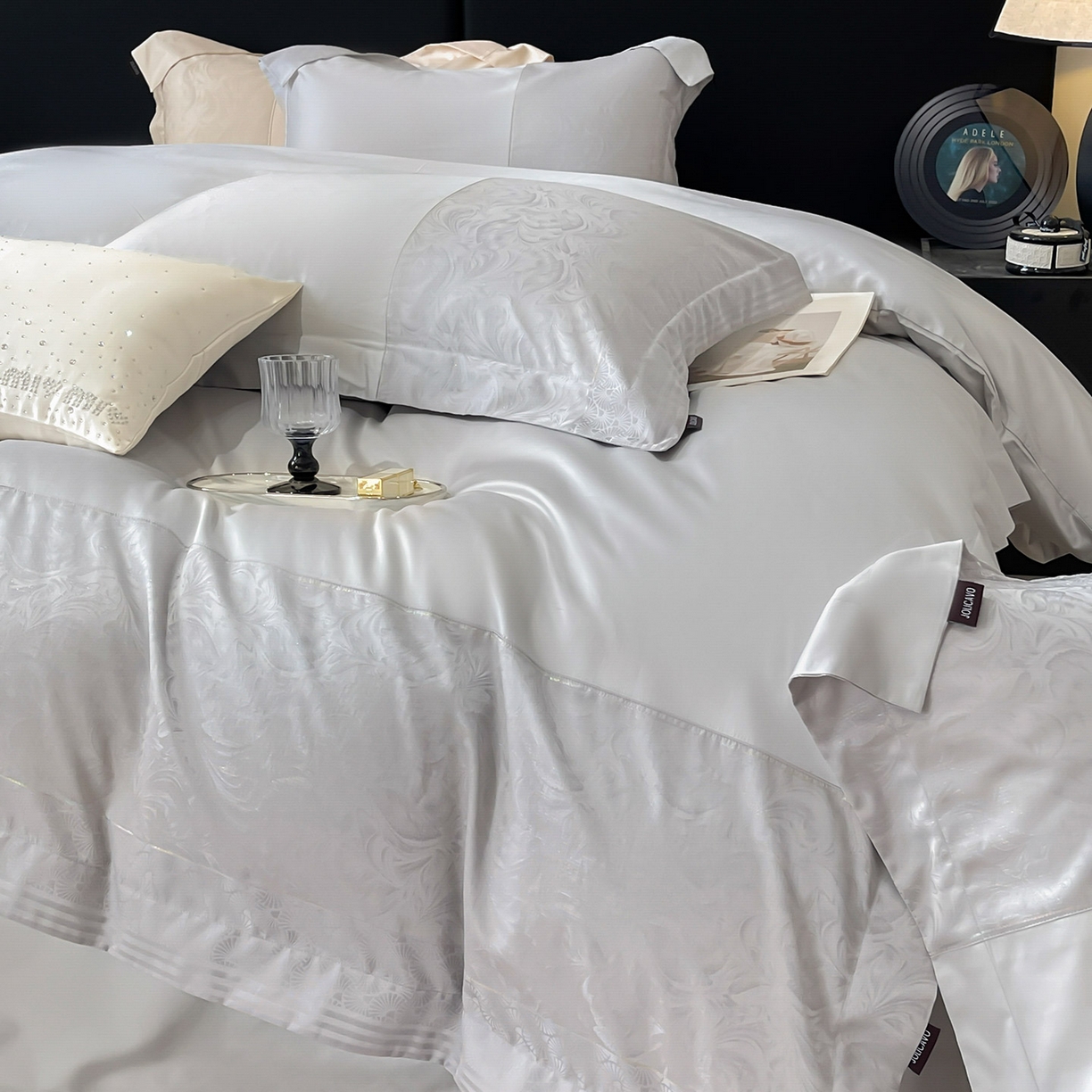 91家纺网 家纺一手货源 找家纺 2025新款高端A类贡缎提花长绒棉四件套纯棉全棉拼接被套纯色被套爆款床上用品-南翎 南翎-夜灰