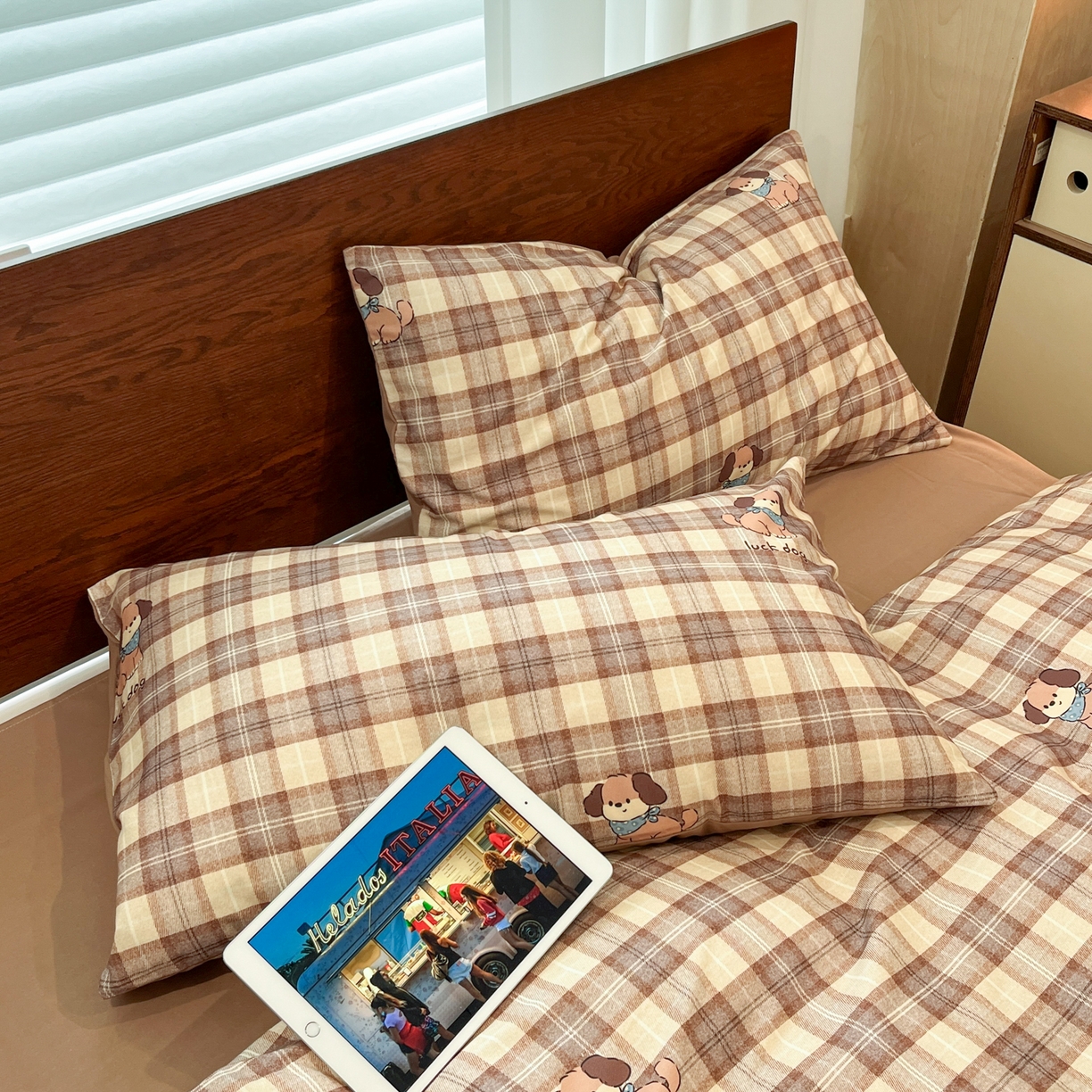 91家纺网 家纺一手货源 找家纺 典曼家纺 2025秋冬新品美拉德卡通磨毛四件套 童趣