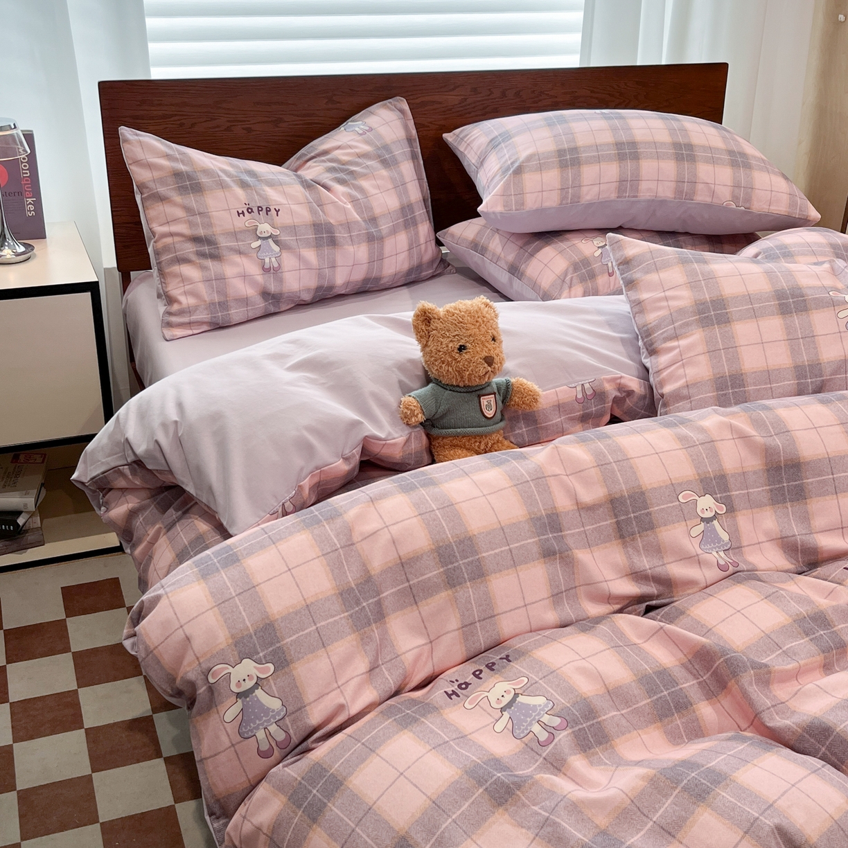 91家纺网 家纺一手货源 找家纺 典曼家纺 2025秋冬新品美拉德卡通磨毛四件套 薇薇安