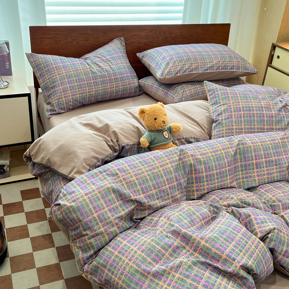 91家纺网 家纺一手货源 找家纺 典曼家纺 2025秋冬新品美拉德卡通磨毛四件套 邂逅-紫