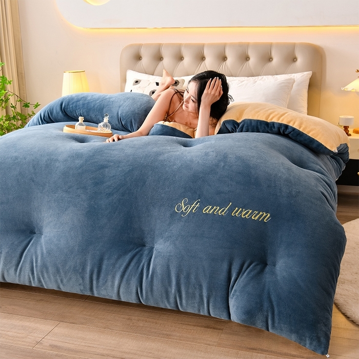 91家纺网 家纺一手货源 找家纺 （总）金多美家纺 2025新款双面牛奶绒刺绣冬被被子被芯