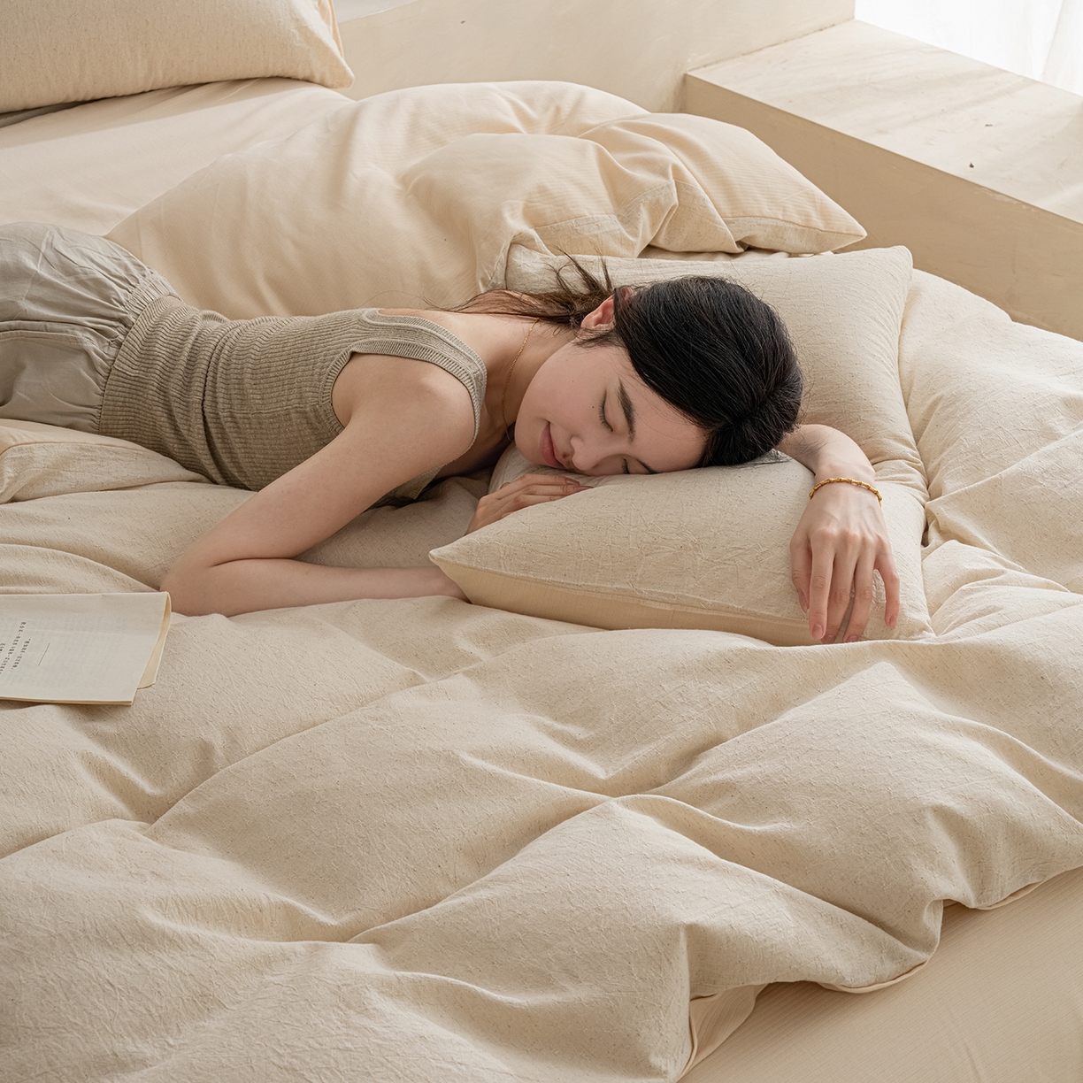 91家纺网 家纺一手货源 找家纺 典曼家纺 2025秋冬新品棉麻提花磨毛四件套-云缦系列 云缦-米