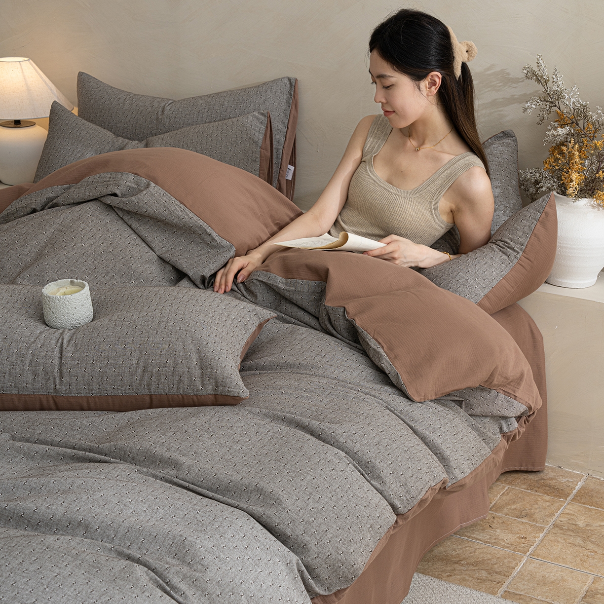 91家纺网 家纺一手货源 找家纺 典曼家纺 2025秋冬新品棉麻提花磨毛四件套-云缦系列 云缦-棕