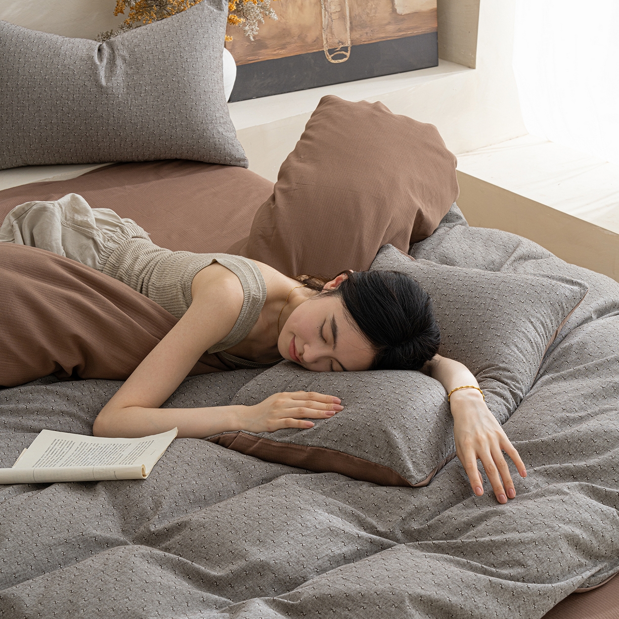 91家纺网 家纺一手货源 找家纺 典曼家纺 2025秋冬新品棉麻提花磨毛四件套-云缦系列 云缦-棕