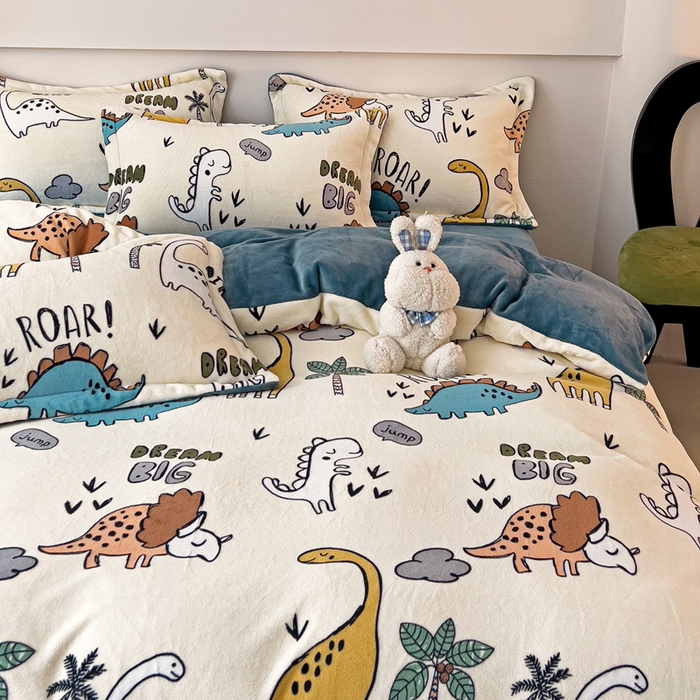 91家纺网 家纺一手货源 找家纺 富馨莱 2025新款牛奶绒印花四件套240克面料支持一件定制尺寸 恐龙世界