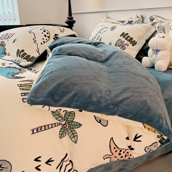 91家纺网 家纺一手货源 找家纺 富馨莱 2025新款牛奶绒印花四件套240克面料支持一件定制尺寸 恐龙世界