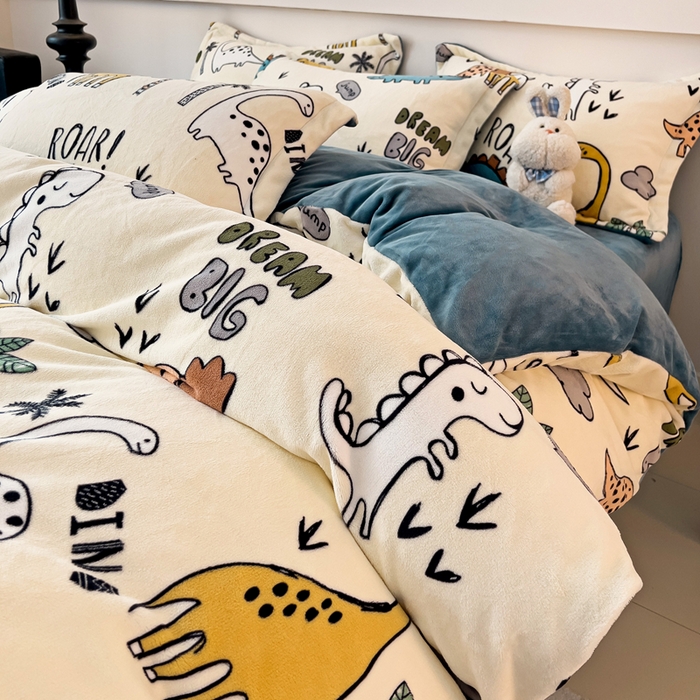 91家纺网 家纺一手货源 找家纺 富馨莱 2025新款牛奶绒印花四件套240克面料支持一件定制尺寸 恐龙世界