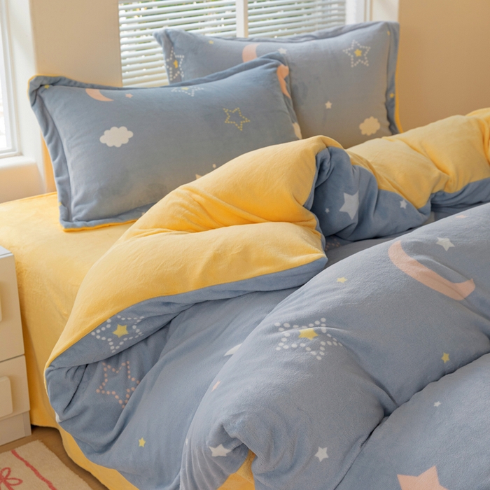 91家纺网 家纺一手货源 找家纺 富馨莱 2025新款牛奶绒印花四件套240克面料支持一件定制尺寸 梦幻星空