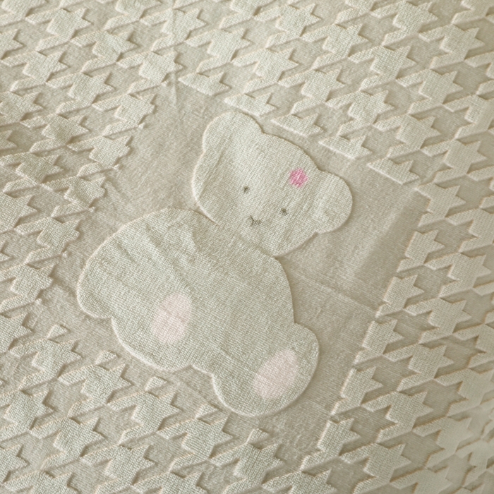 91家纺网 家纺一手货源 找家纺 富馨莱 2025新款牛奶绒印花四件套240克面料支持一件定制尺寸 千鸟格-小熊绿