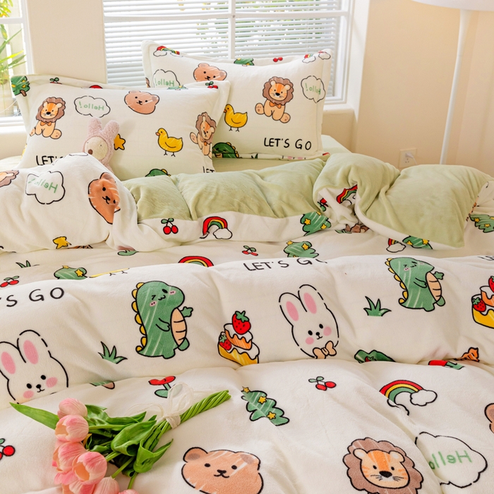 91家纺网 家纺一手货源 找家纺 富馨莱 2025新款牛奶绒印花四件套240克面料支持一件定制尺寸 森林派对