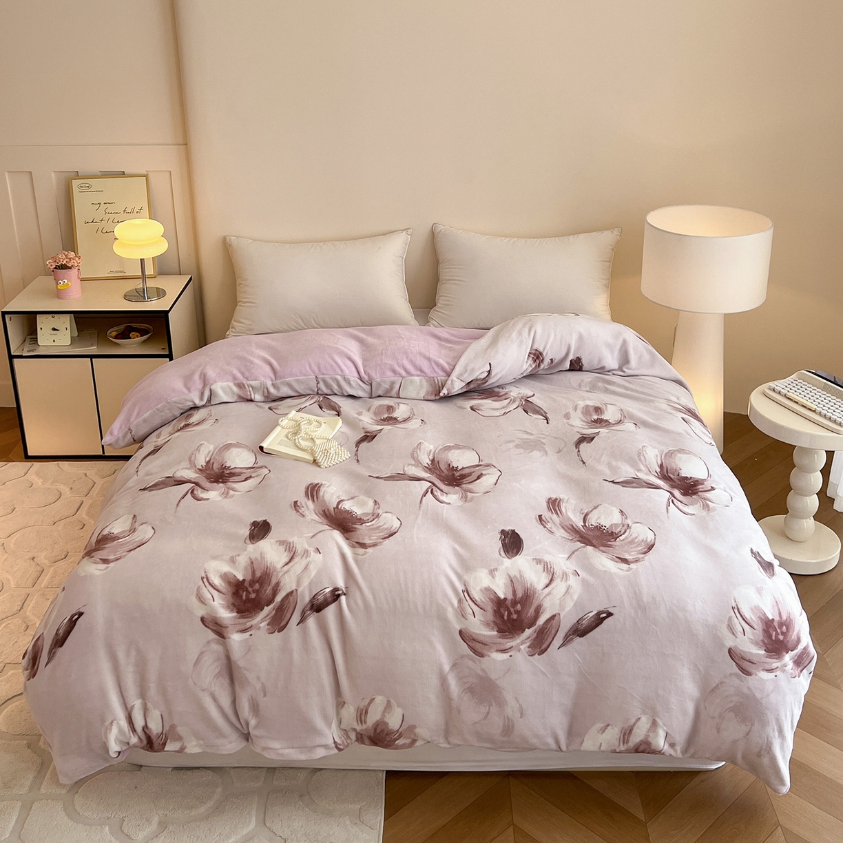 91家纺网 家纺一手货源 找家纺 富馨莱 2025新款牛奶绒印花四件套240克面料支持一件定制尺寸 水墨花开