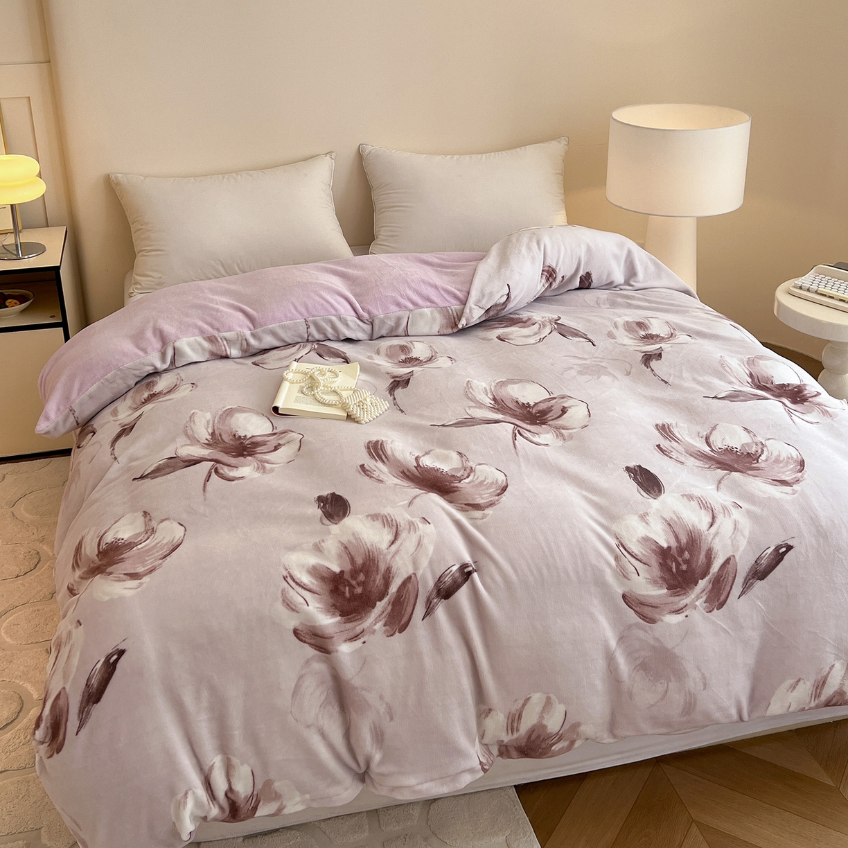 91家纺网 家纺一手货源 找家纺 富馨莱 2025新款牛奶绒印花四件套240克面料支持一件定制尺寸 水墨花开