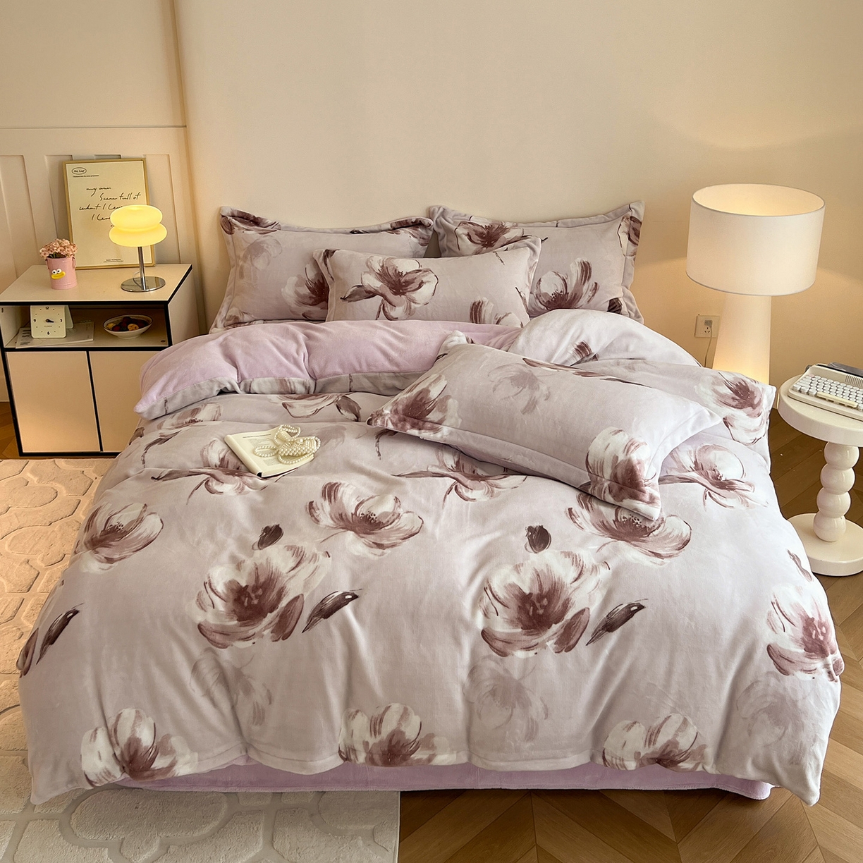 91家纺网 家纺一手货源 找家纺 富馨莱 2025新款牛奶绒印花四件套240克面料支持一件定制尺寸 水墨花开