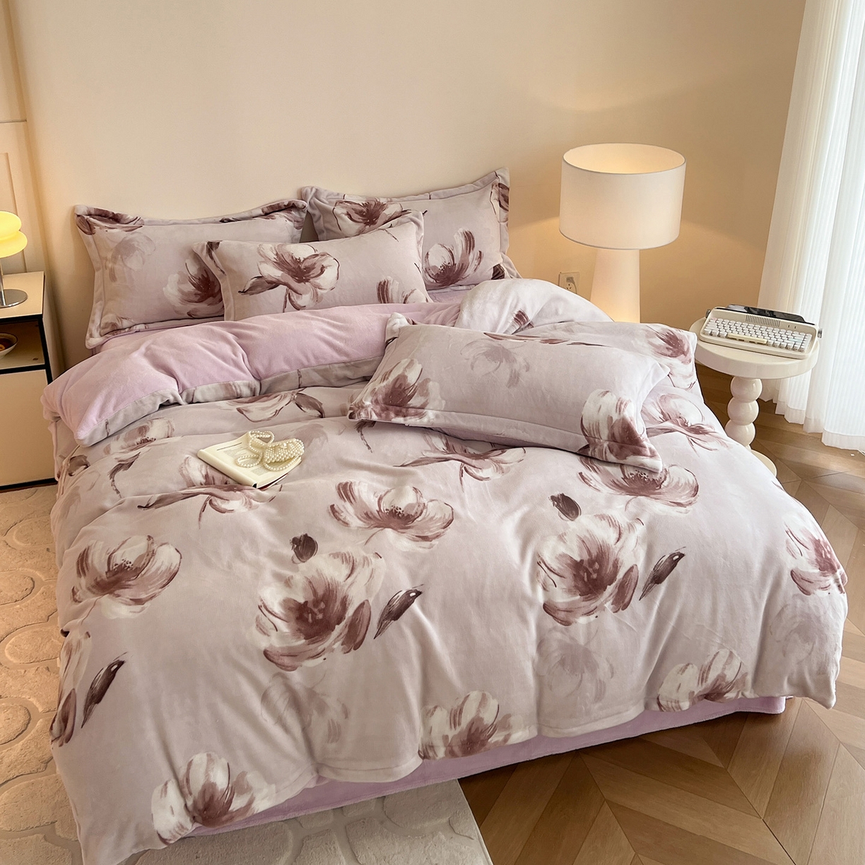 91家纺网 家纺一手货源 找家纺 富馨莱 2025新款牛奶绒印花四件套240克面料支持一件定制尺寸 水墨花开