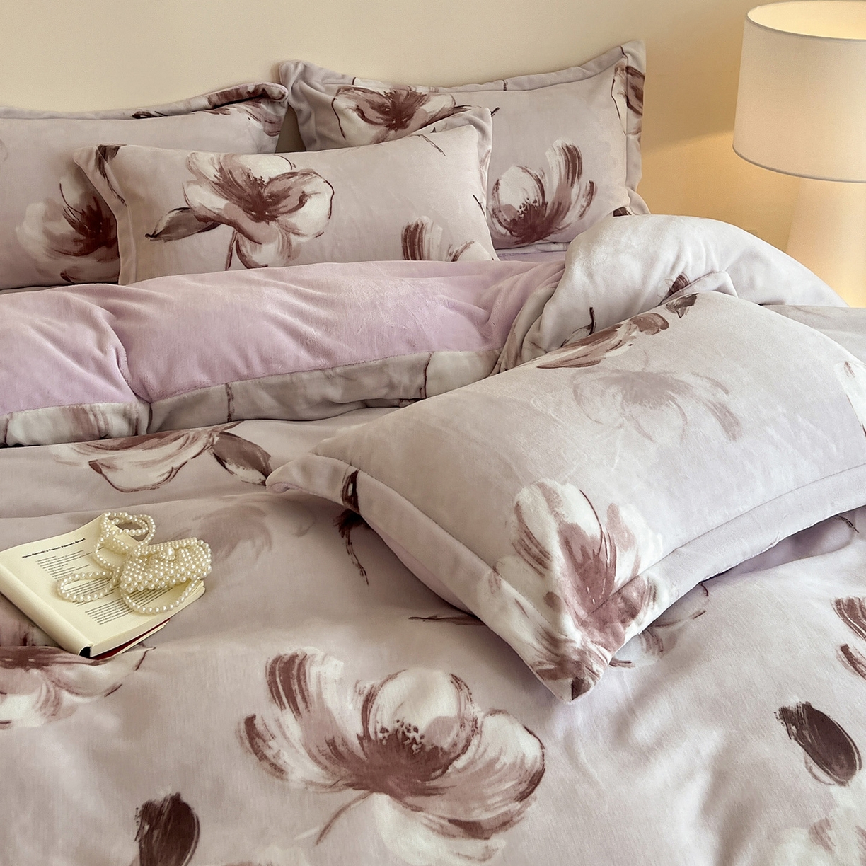 91家纺网 家纺一手货源 找家纺 富馨莱 2025新款牛奶绒印花四件套240克面料支持一件定制尺寸 水墨花开