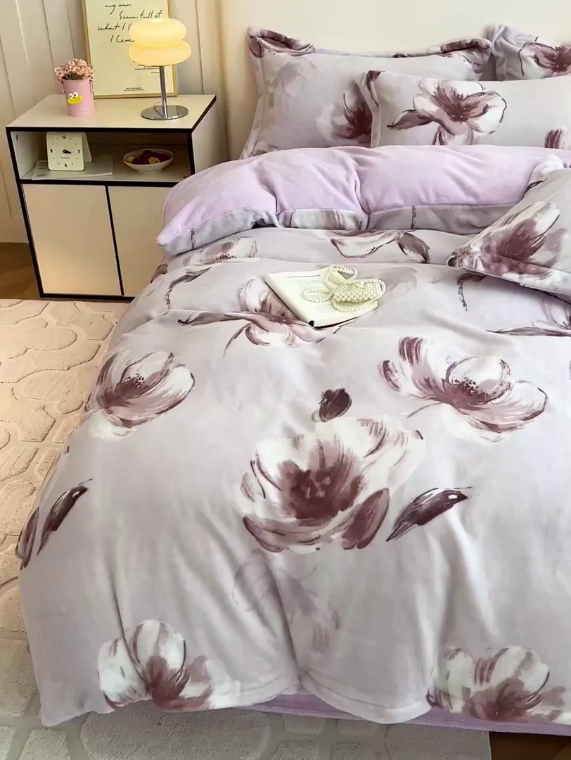 91家纺网 家纺一手货源 找家纺 富馨莱 2025新款牛奶绒印花四件套240克面料支持一件定制尺寸 水墨花开